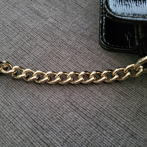 kate spade ♠️ Black & Gold Crossbody Patent Purse - Picture 8 of 14